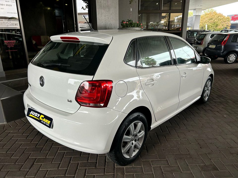 
								Volkswagen Polo 2013 full									