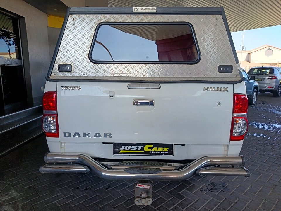 
								Toyota Hilux 2014 full									