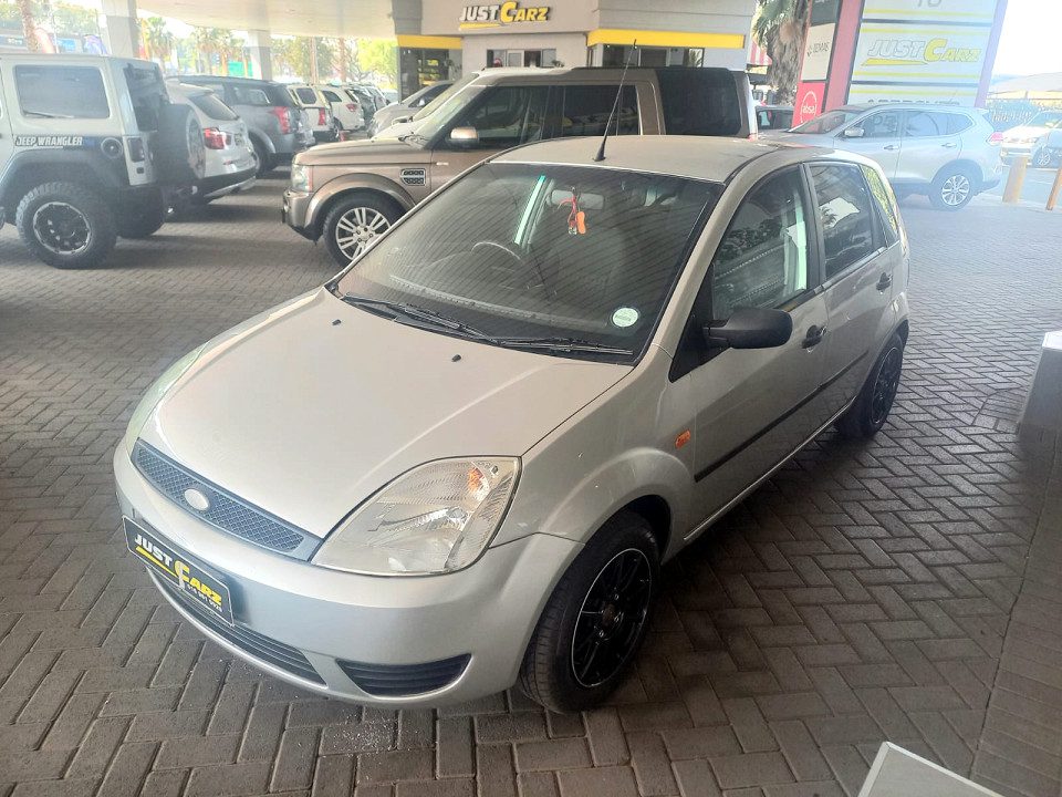 
								Ford Fiesta 2005 full									