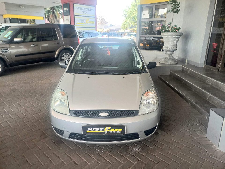 
								Ford Fiesta 2005 full									