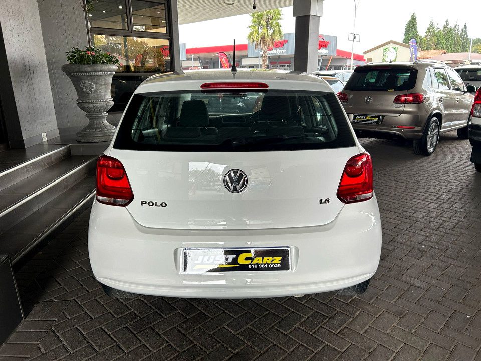 
								Volkswagen Polo 2013 full									