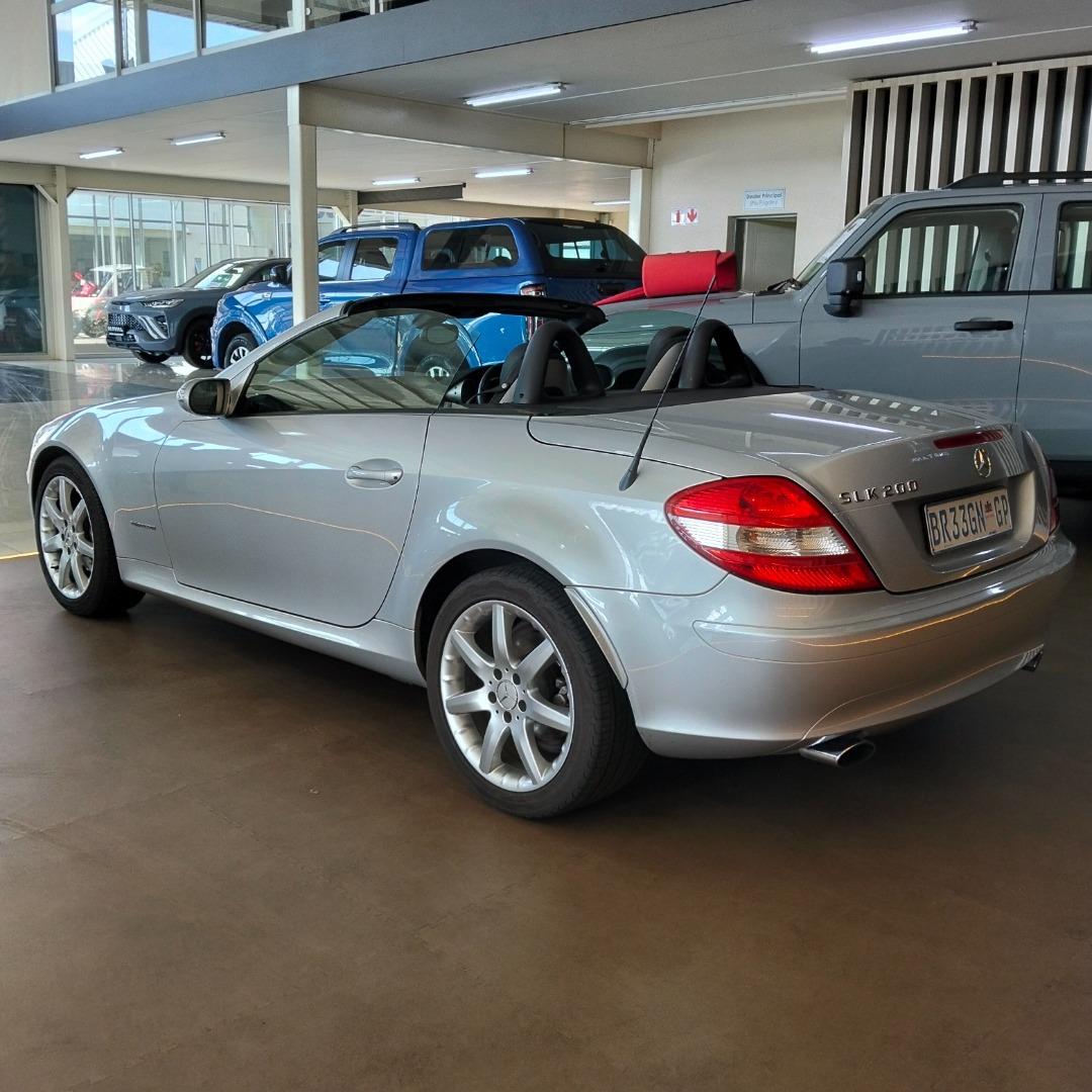 
								Mercedes-Benz SLK 200 2004 full									