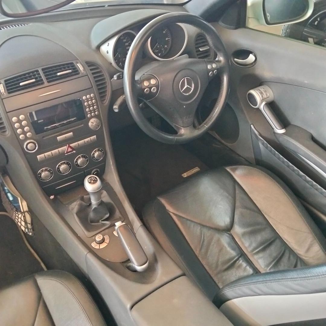 
								Mercedes-Benz SLK 200 2004 full									