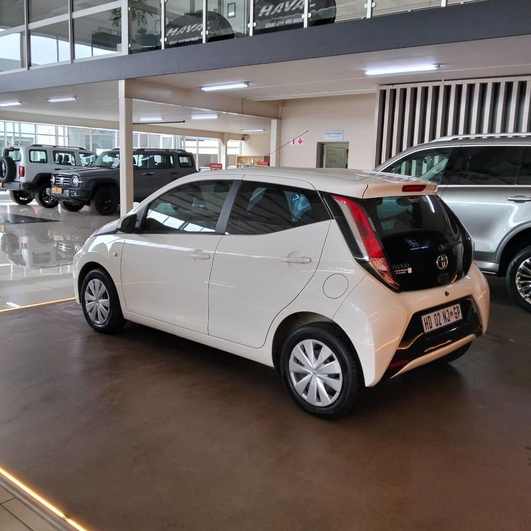 
								Toyota Aygo 2017 full									