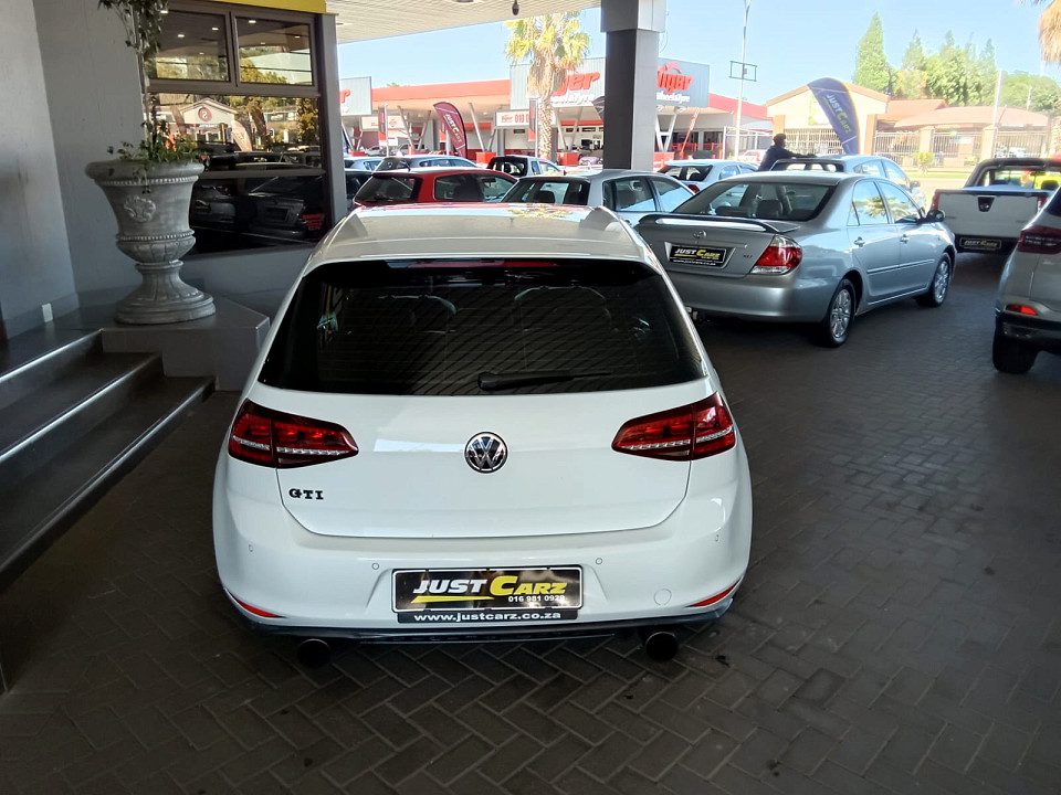 
								Volkswagen Golf VII 2013 full									