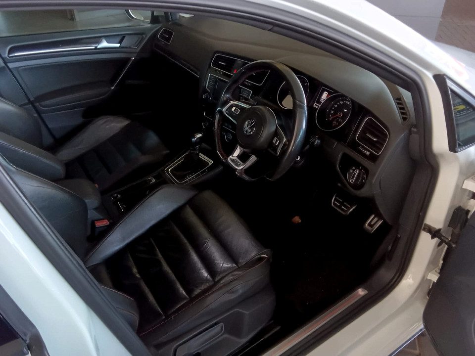 
								Volkswagen Golf VII 2013 full									