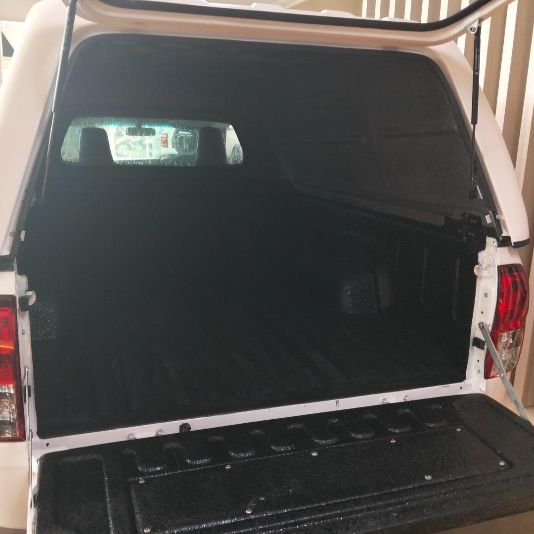 
								Toyota Hilux 2023 full									