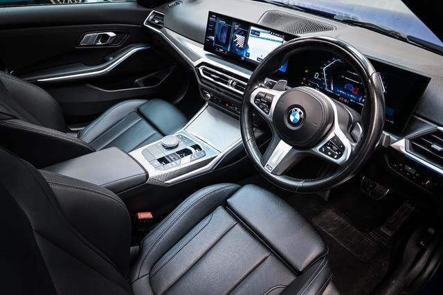 
								BMW 3 Series 2024 full									