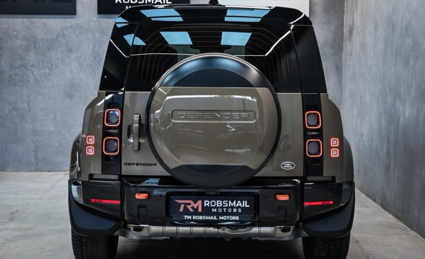 
								Land Rover Defender 2021 full									