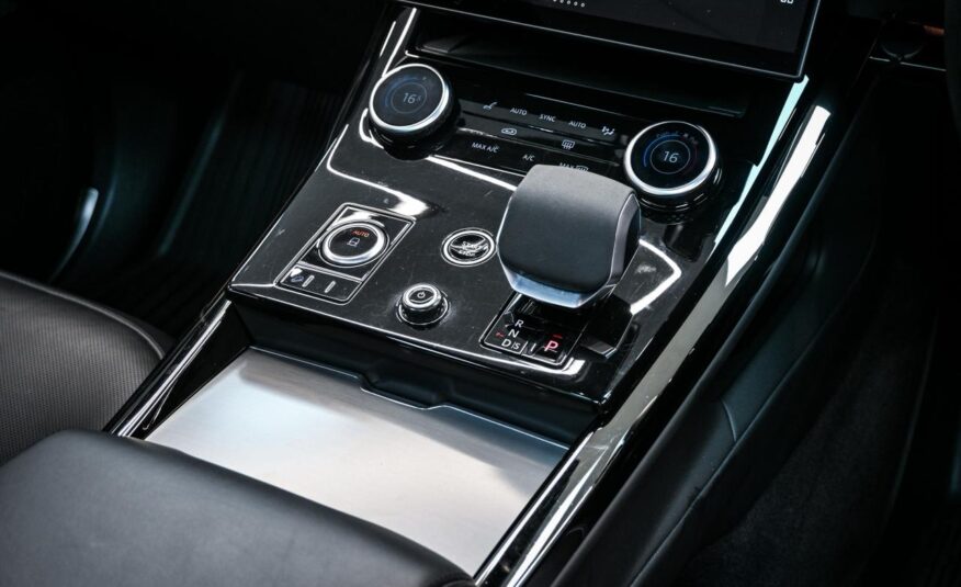 
								Land Rover Range Rover 2023 full									