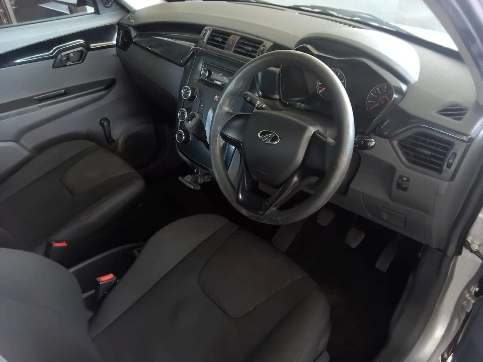 
								Mahindra KUV100 2019 full									