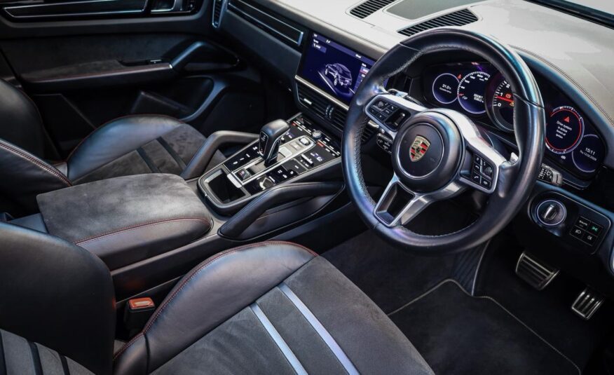 
								Porsche Cayenne 2020 full									