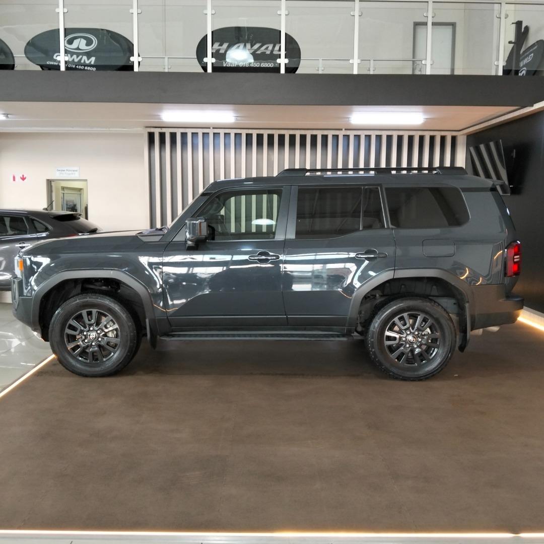 
								Toyota Land Cruiser 2024 full									