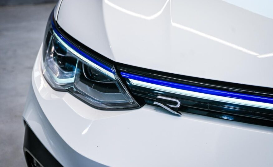 
								Volkswagen Golf 2023 full									