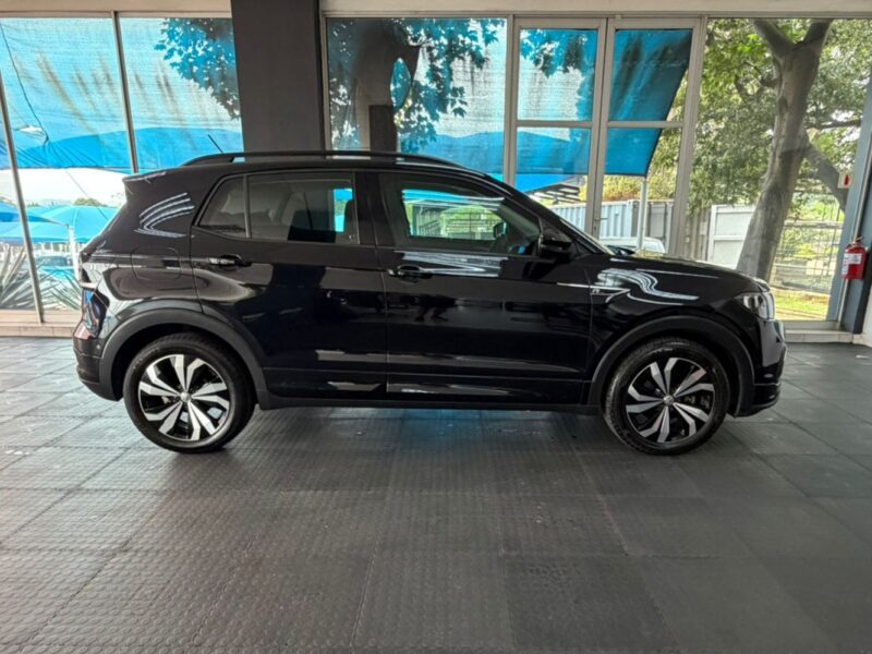 
								Volkswagen T-Cross 2020 full									