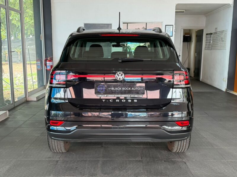 
								Volkswagen T-Cross 2020 full									