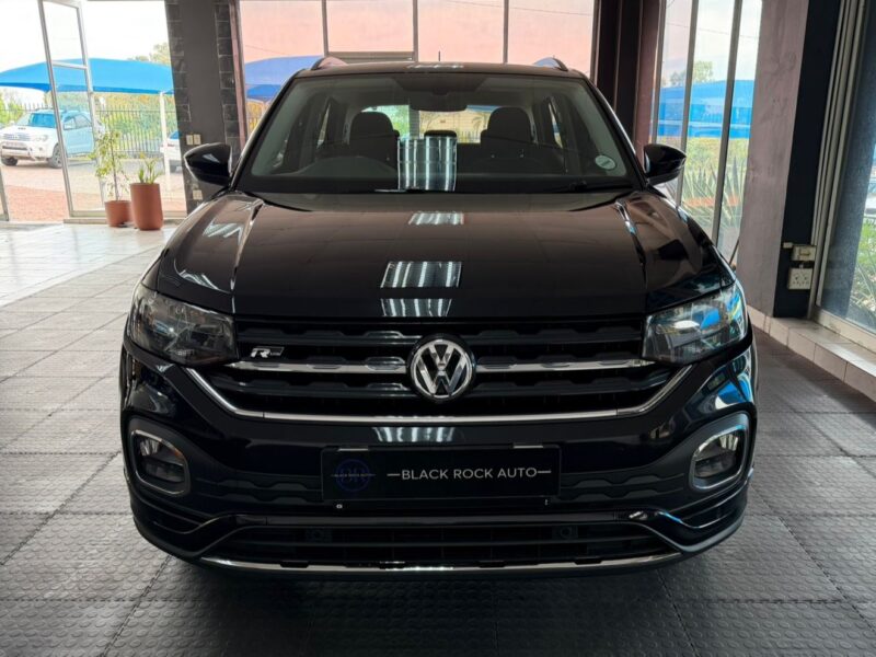 
								Volkswagen T-Cross 2020 full									