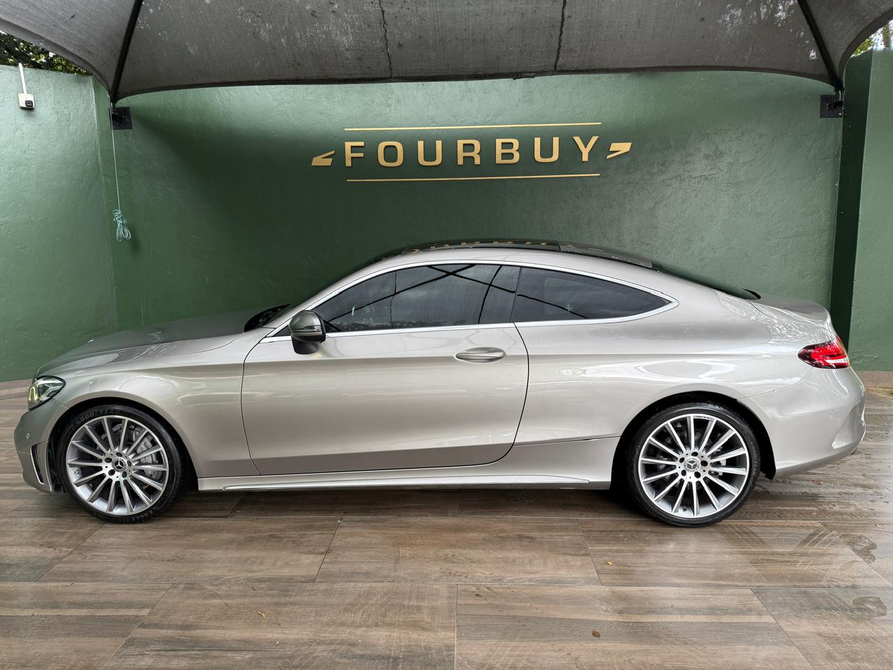 
								Mercedes-Benz C 200 2019 full									