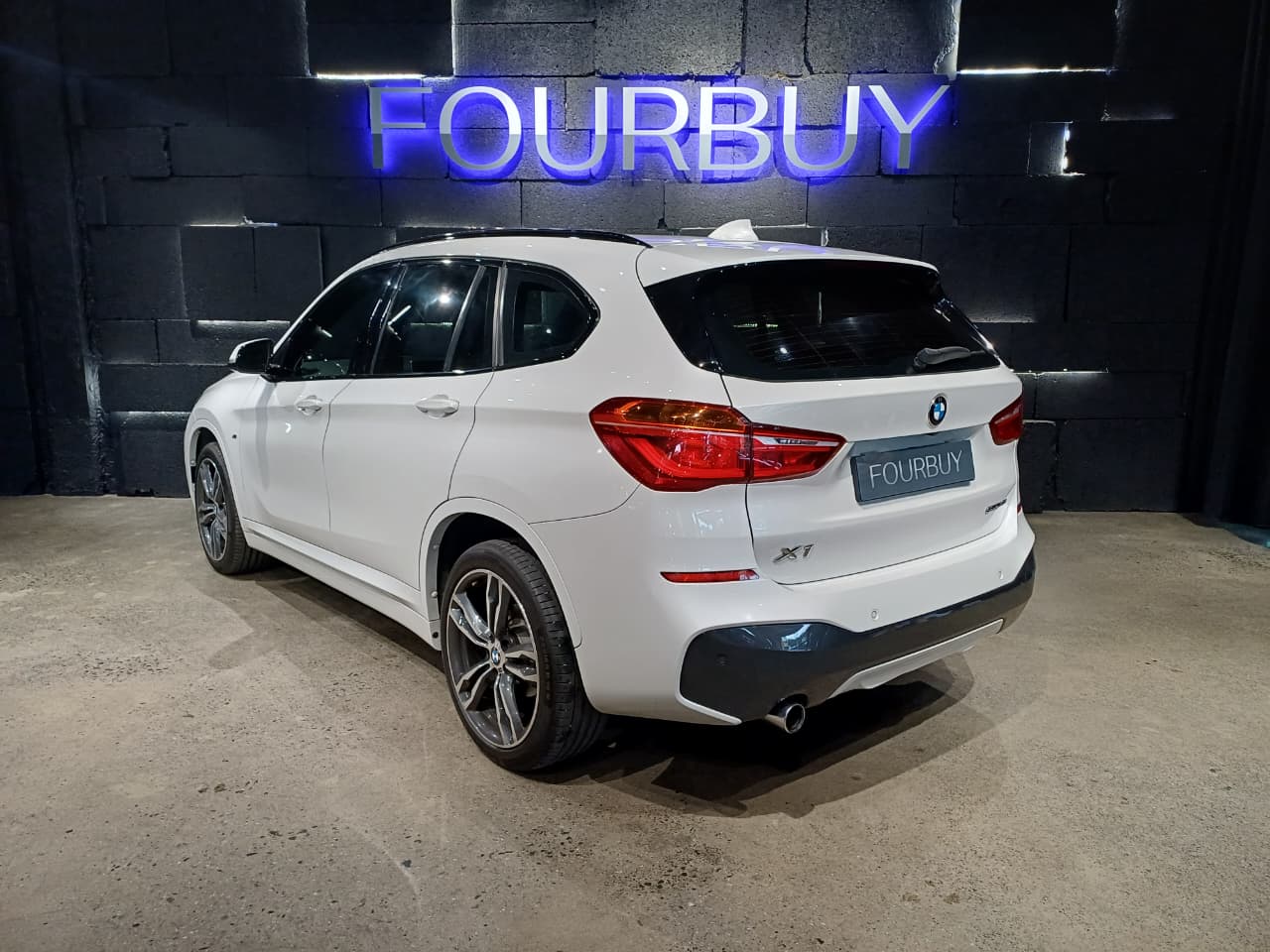 
								BMW X1 2019 full									