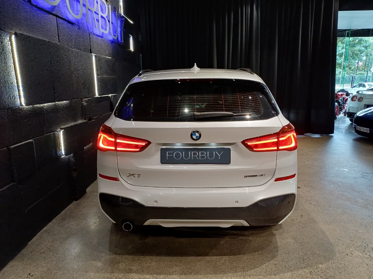 
								BMW X1 2019 full									