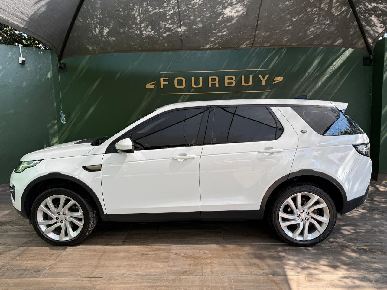 
								Land Rover Discovery Sport 2017 full									