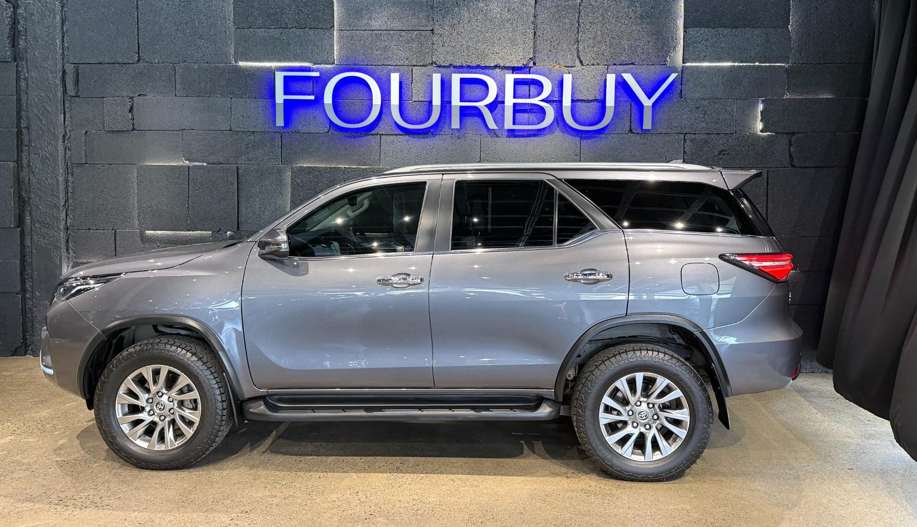 
								Toyota Fortuner 2021 full									