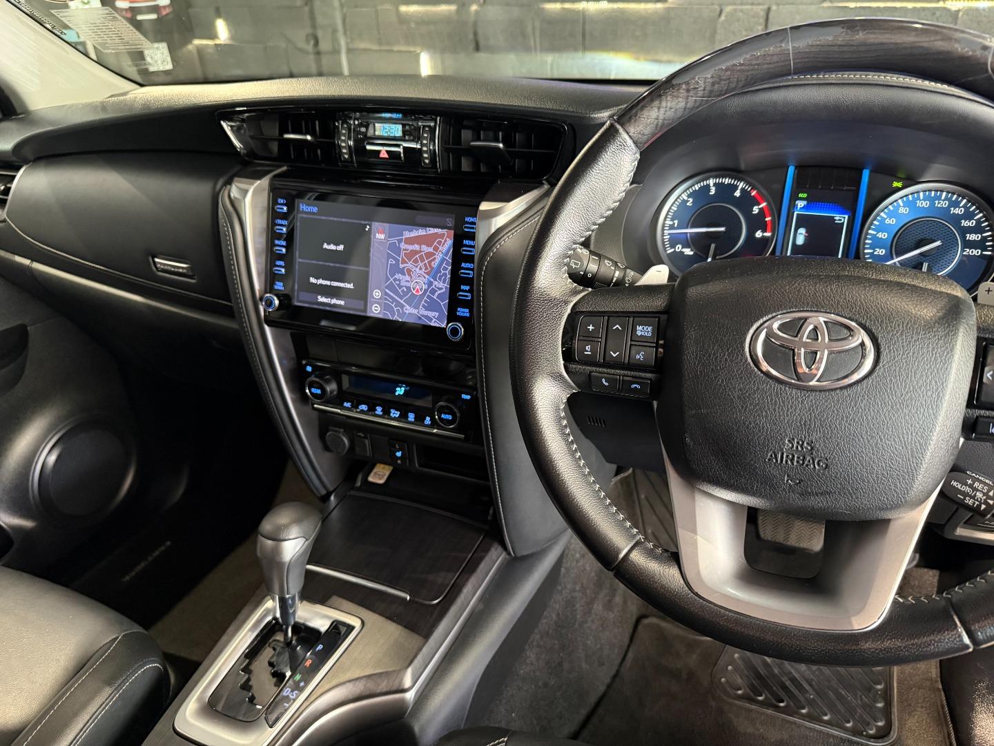 
								Toyota Fortuner 2021 full									