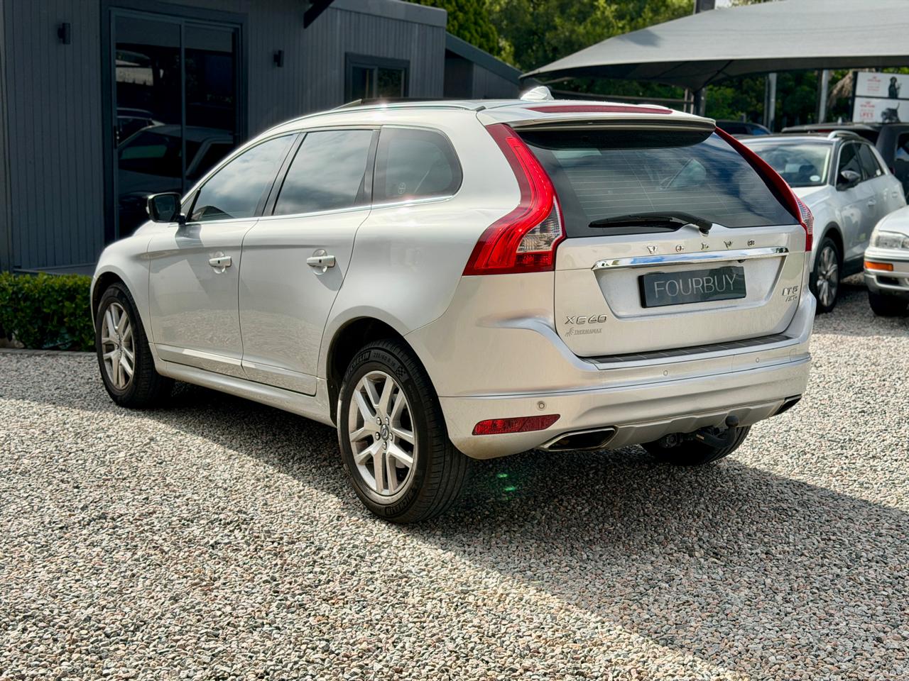 
								Volvo XC60 2018 full									