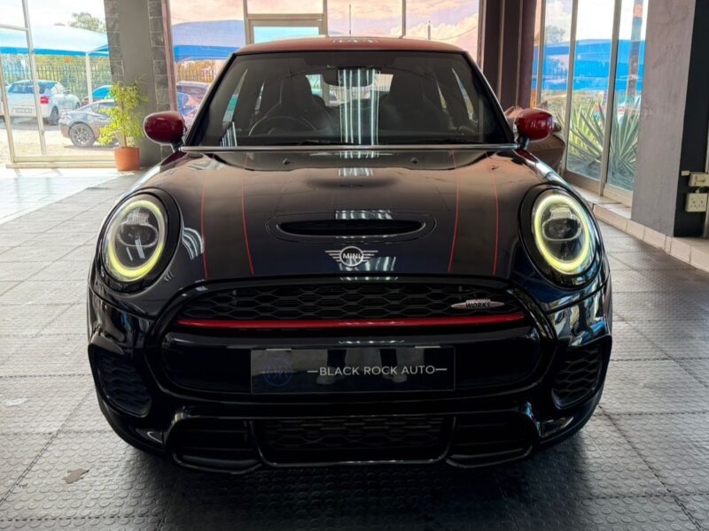 
								Mini Cooper 2020 full									