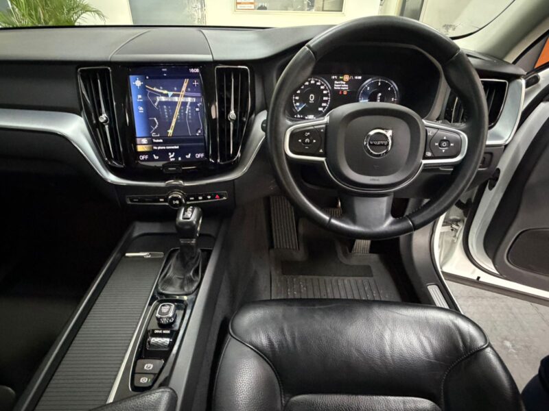 
								Volvo XC60 2018 full									