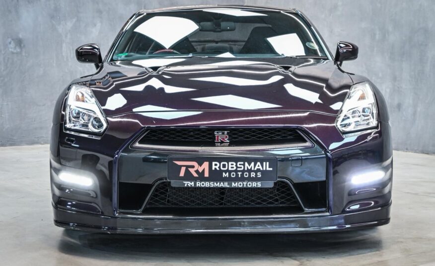 
								Nissan GT-R 2016 full									