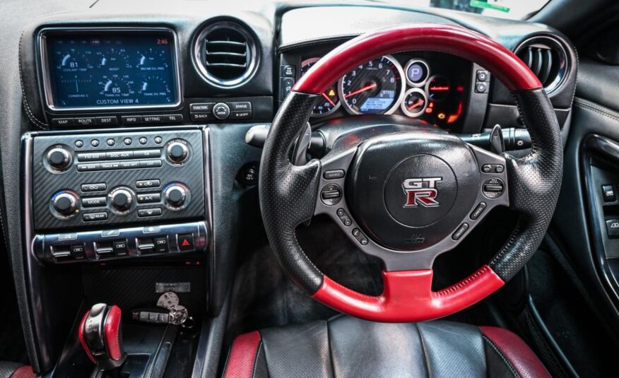 
								Nissan GT-R 2016 full									